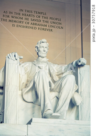 Statue of Abraham Lincoln 30757918