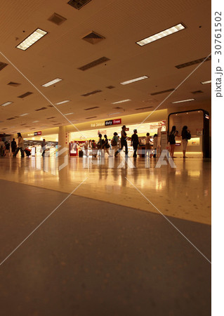 金浦空港 多数 免税店 30761502
