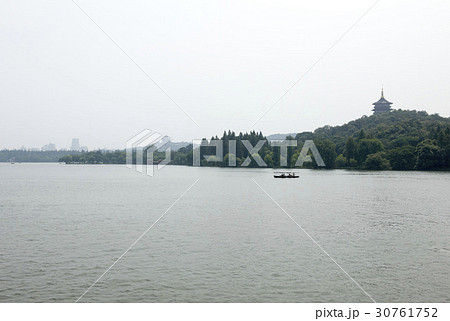 西湖 浙江省 中国の 30761752