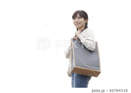 買い物中の女性 買い物中の女性 30764516