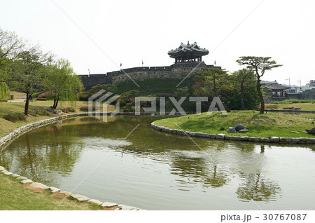 訪花リュジョン 世界文化遺産 水原華城 30767087