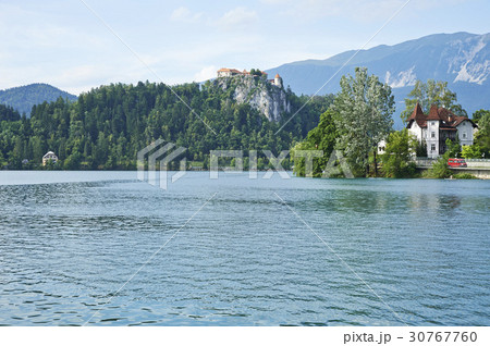 ブレッド城 ブレッド湖 山 30767760