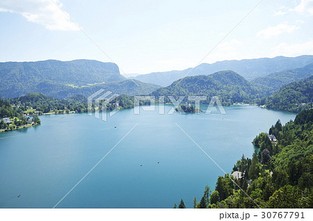 ブレッド湖 昇天教会 スロベニアの 30767791