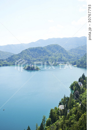 ブレッド湖 昇天教会 スロベニアの 30767793