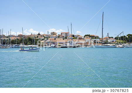 ヨット クロアチアの トロギル 30767825