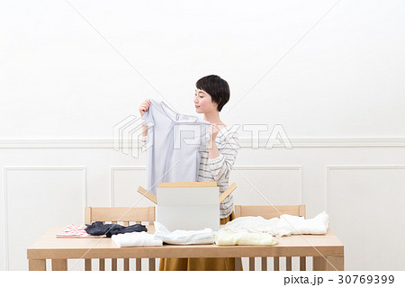 若い女性(通販) 若い女性(通販) 30769399