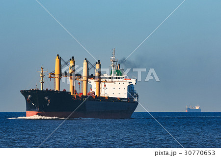 Black bulk carrier Black bulk carrier 30770653