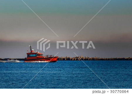 Red pilot ship 30770864