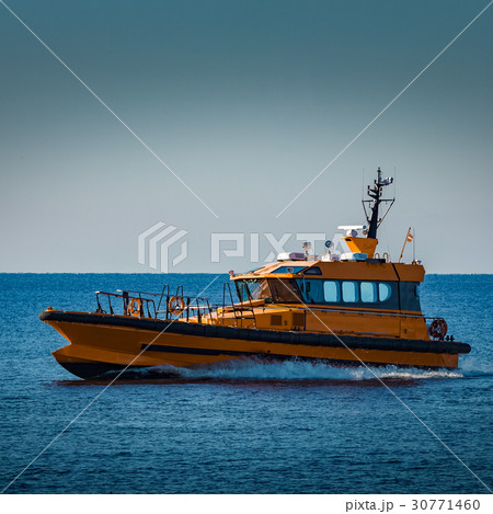 Yellow pilot ship 30771460