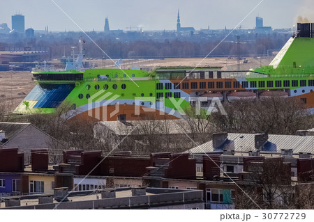 Green cruise liner Green cruise liner 30772729