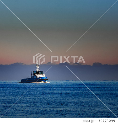 Blue small tug ship 30773099