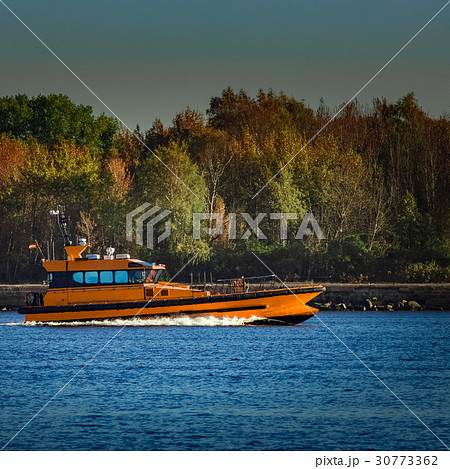 Orange pilot ship 30773362