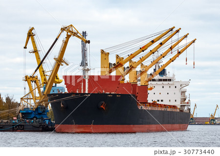 Black cargo ship 30773440