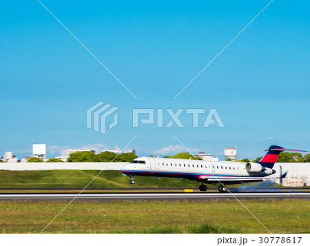 着陸 着陸 30778617