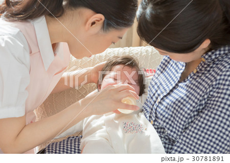 woman during pregnancy or shortly after childbirth 30781891