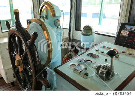 船の操舵室の写真素材