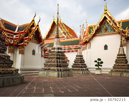 涅槃仏 寝釈迦仏 リクライニング仏陀 30792215