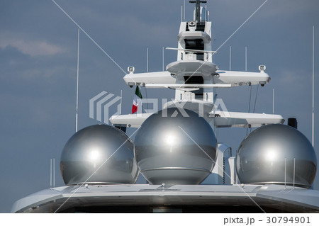 boat vassel ship spherical radar 30794901