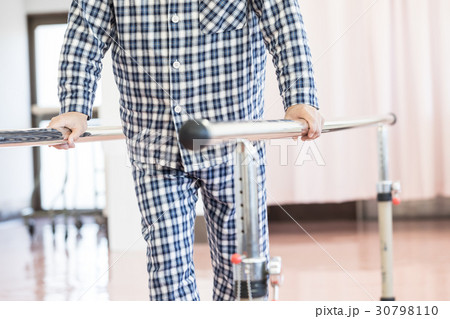 医療イメージ・リハビリ 30798110