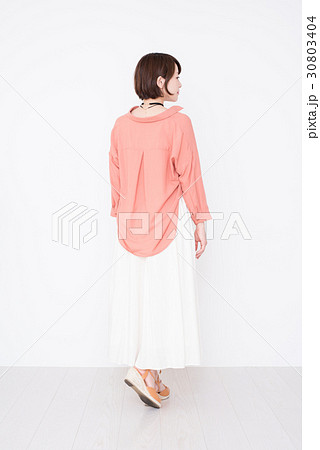ファッション　女性 30803404
