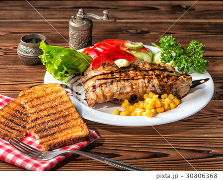 roasted meat and vegetables, toasted, grater roasted meat and vegetables, toasted, grater 30806368