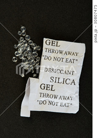 open pack of silica gel 30807475