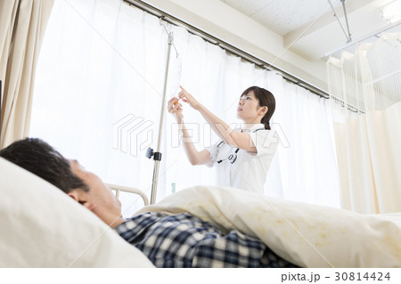 医療イメージ・看護師 30814424
