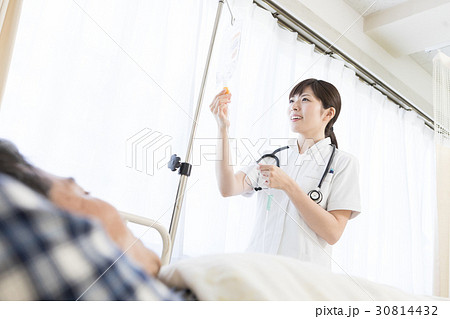 医療イメージ・看護師 30814432