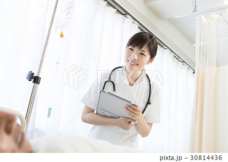 医療イメージ・看護師 30814436