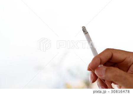 年配男性の喫煙　イメージ 30816478