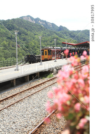 平渓線 十分駅と列車 平渓線 十分駅と列車 30817995