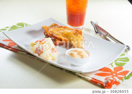 deep fried chicken 30826055