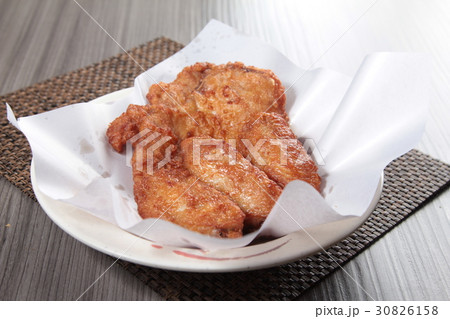 deep fried chicken 30826158
