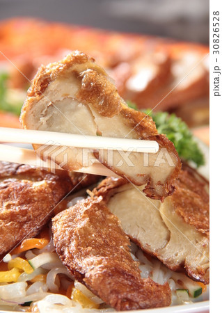 deep fried chicken 30826528