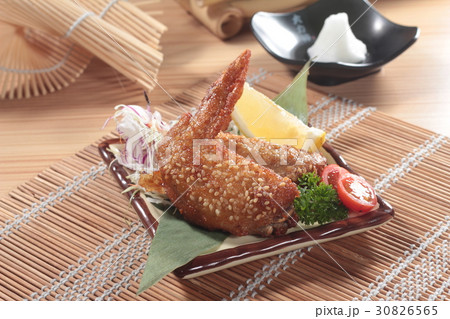 deep fried chicken 30826565