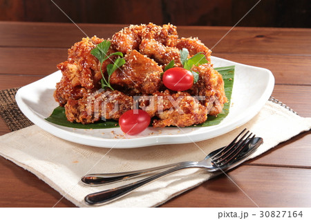 deep fried chicken 30827164