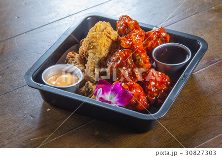 deep fried chicken 30827303