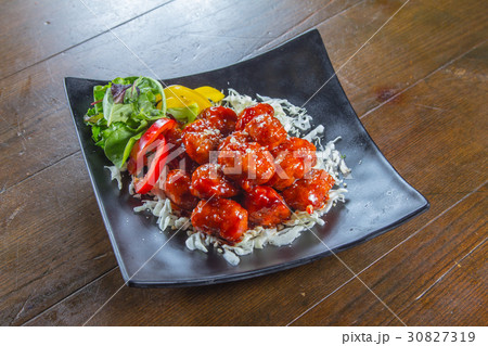 deep fried chicken 30827319