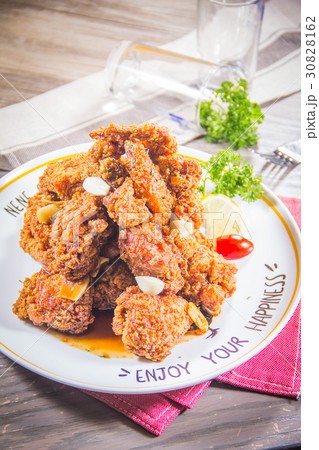deep fried chicken 30828162