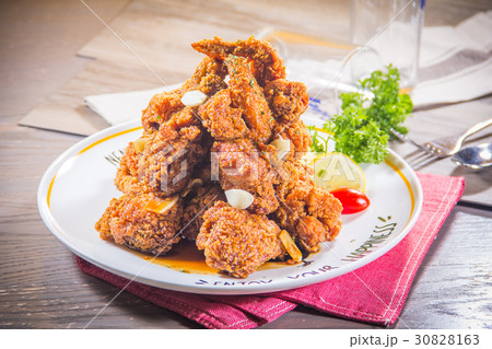 deep fried chicken 30828163