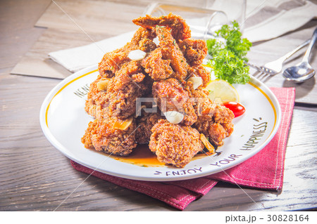 deep fried chicken 30828164