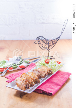 deep fried chicken 30828303