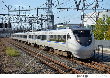 先行試作車V01編成の681系特急サンダーバード 30829670