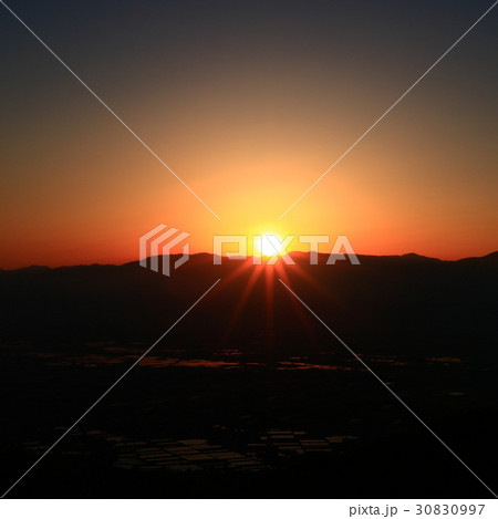 信州の朝日 30830997