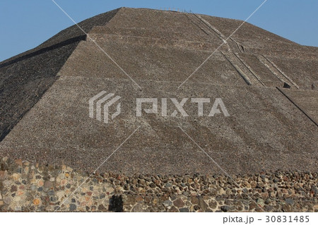 Teotihuacan　 Pyramid of the sun 30831485