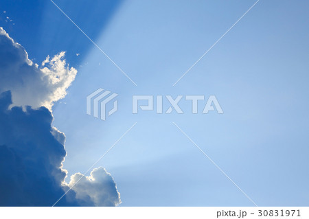 light rays on clear blue sky light rays on clear blue sky 30831971