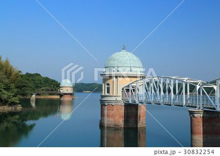 多摩湖の取水塔 30832254