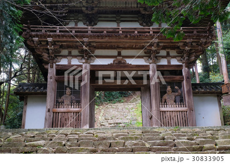 安土城 摠見寺 二王門【重要文化財】 30833905