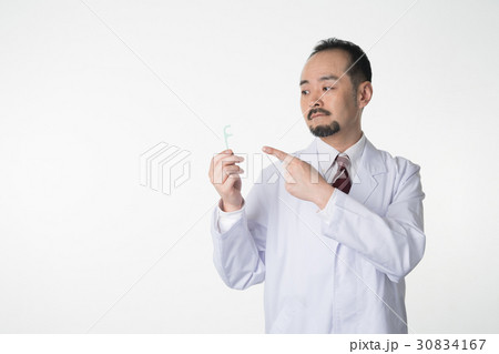 白衣の男性 白衣の男性 30834167