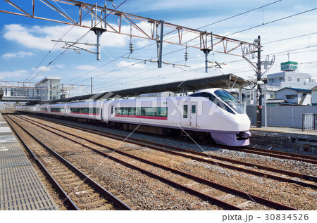 JR友部駅に停車中の特急ときわ JR友部駅に停車中の特急ときわ 30834526